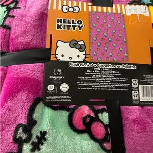 Hello Kitty Plush Blanket - Pink and Black
